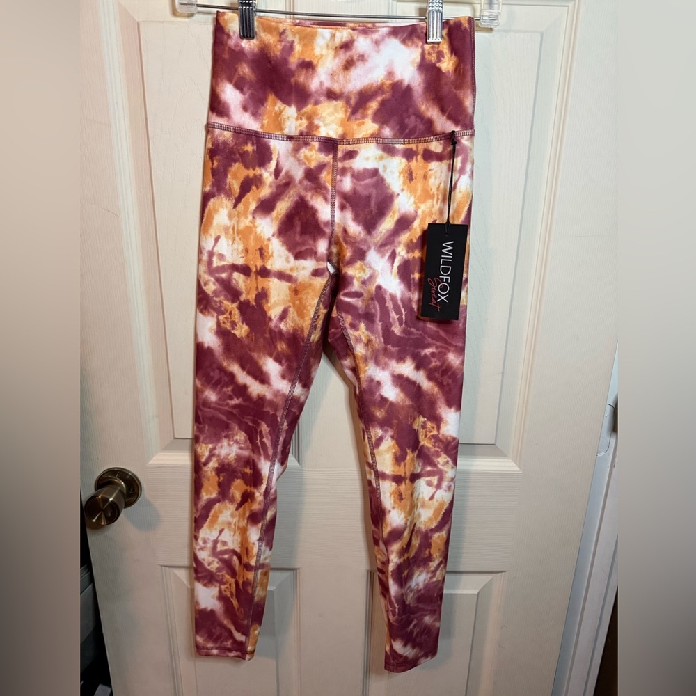 Wildfox Maroon Rose and Apricot Orange Tie-Dye Leggings NWT Size Small